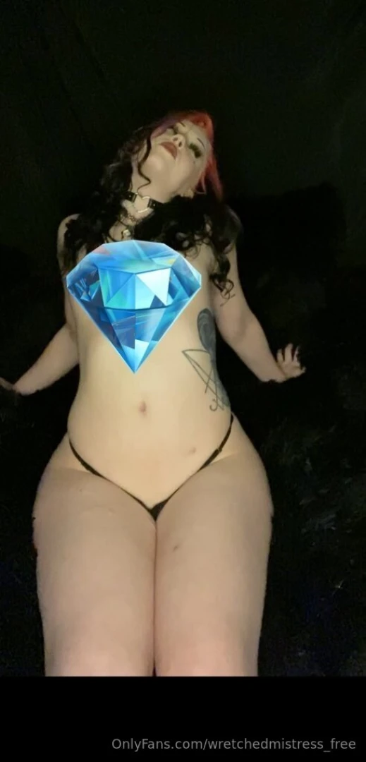 Check ur dms for this shoot freakyfriday 