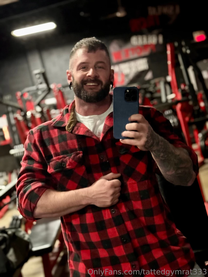 Some early morning gym selfies glad i didnt get caught if you like pre part 1 