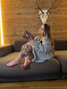 8th of december a new set in ur dms cozy couch vibes smutty book in