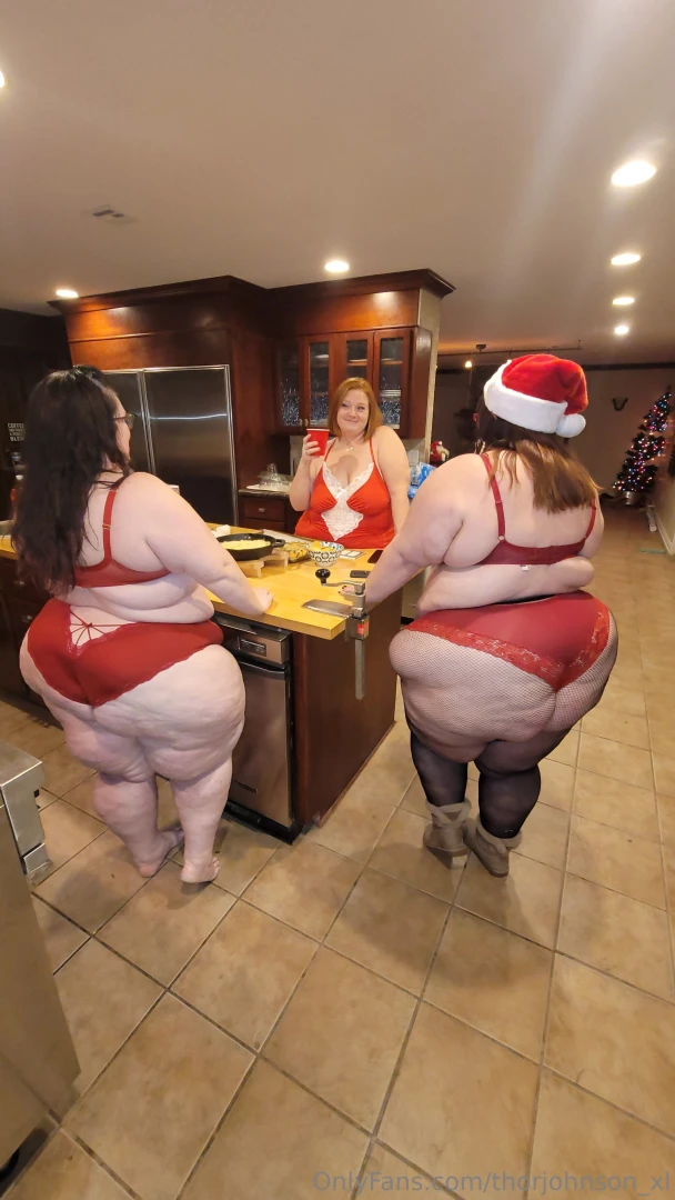 Had a great night these three huge butts 