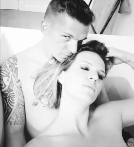 Bathtime with wifey curvymom