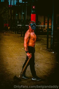 Getting ready for my halloween festivities ow yes its getting bloody