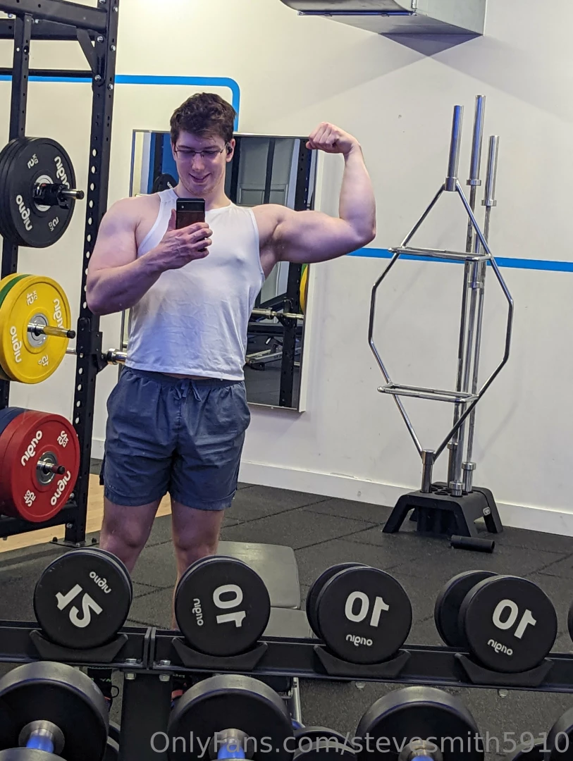 Some recent gym pics lmk ur favorite part 2 