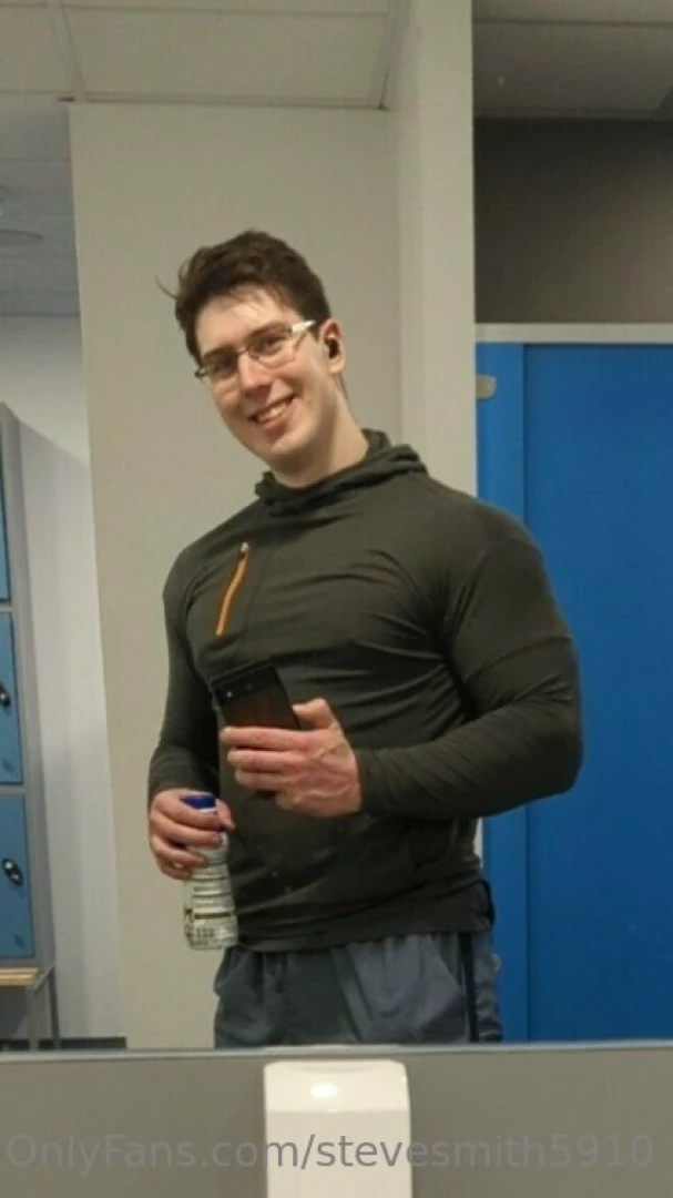 Some recent gym pics lmk ur favorite 