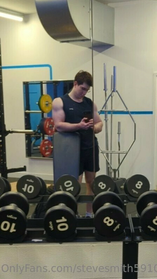 Some recent gym pics lmk ur favorite part 1 