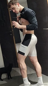 Had a sick leg pump after the gym so i thought i d put these on and