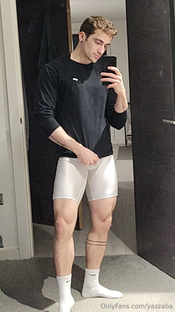 Had a sick leg pump after the gym so i thought i d put these on and part 1 