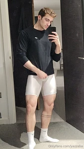 Had a sick leg pump after the gym so i thought i d put these on and part 1