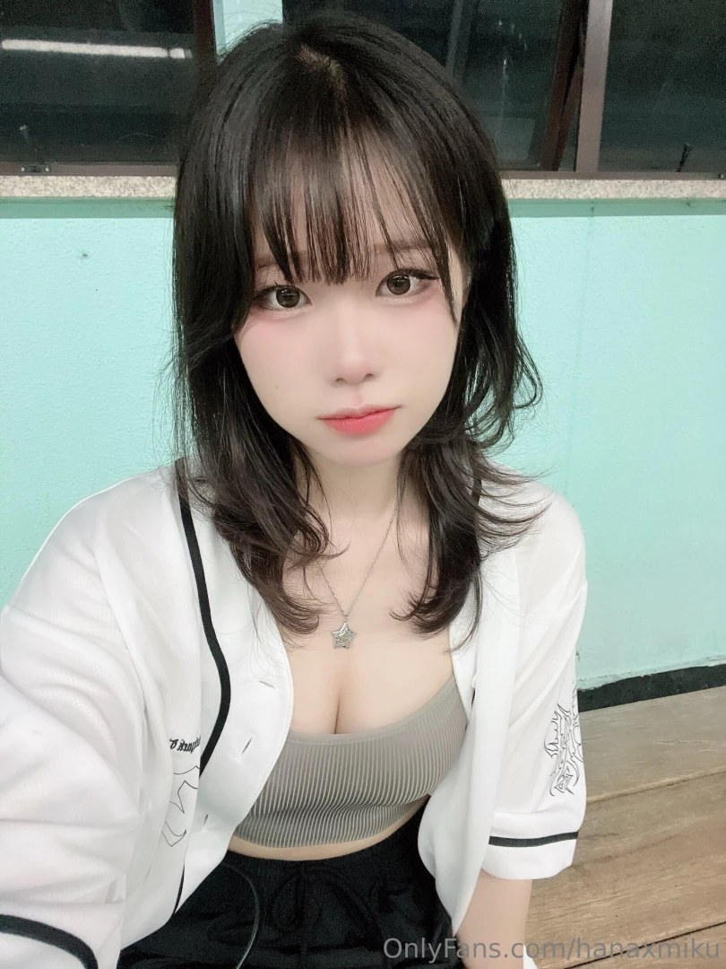 Hanaxmiku 