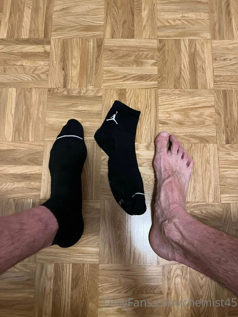 Getting socks off my feet after a long daaay exclusive video of socks 