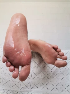 Every time my boy massages my feets my cock gets hard on you want to