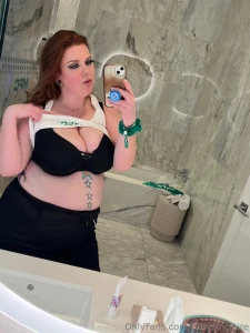 Who doesn t love some good bathroom selfies