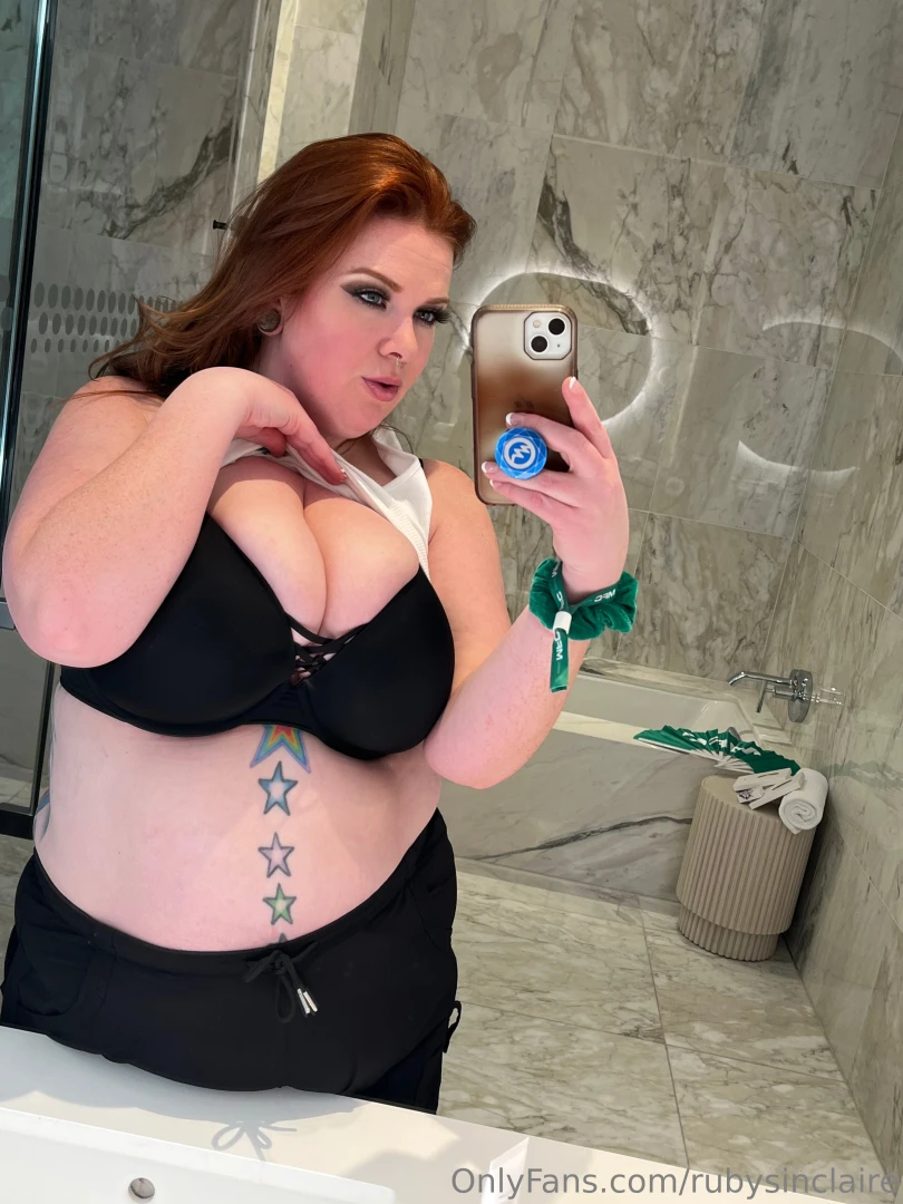 Who doesn t love some good bathroom selfies part 5 