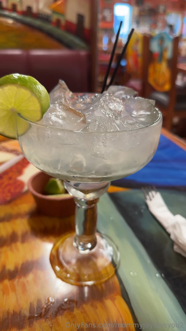 Eating alone so have to have a margarita 
