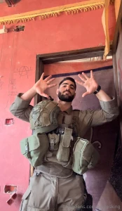 Tip 10 and get a special kind of gift 5 subs max