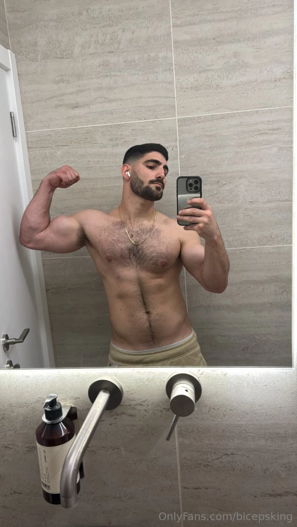 Stop scrolling and take a deep breath i m going to be taking over from 