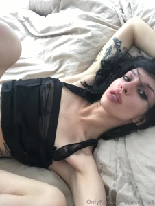 I m not just a distraction i m the main event