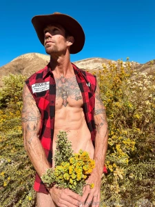 I got this morning wood flannel from the halloween store and figured i part 2