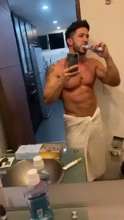 Good morning here i am brushing my teeth and then i m getting ready to 