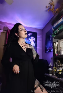 Full vampire set dropping the week of my birthday on the vip february