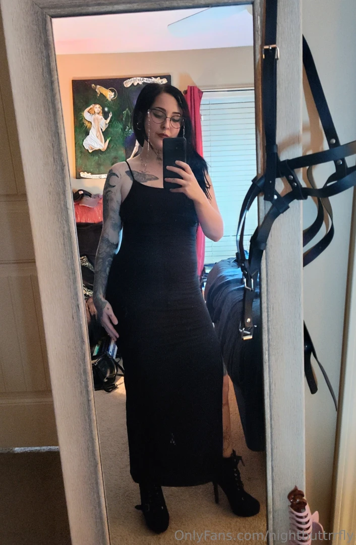 Little tiny look-see of tonight s antics a little bit of light domming part 2 