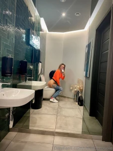 Mirror selfies hit different keeping it casual and fun