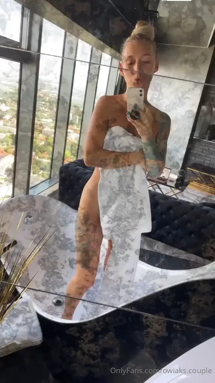 Little sneak peek for you naughty horndogs if you want to see what s 