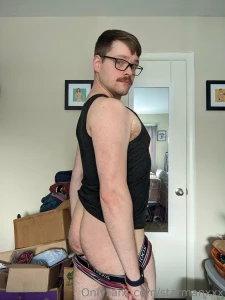 Hey babe i got your hump day snack part 2