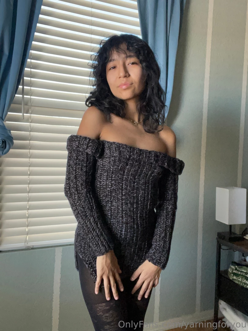 Mixing 2 types of yarn always gives such interesting results 