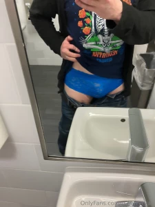 Happy monday here s me having fun at work that cumshot made me feel part 1
