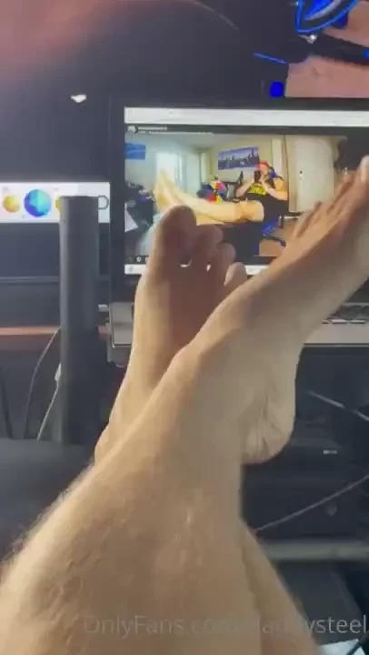 Who loves blonde fur 