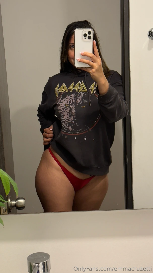 Feliz navidad brindemos por muchos orgasmos antes de que finalice el a 