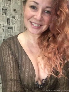 Mmm honey i want to feel your hot cum on my face