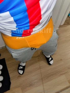 Branle en full nike et dosage sur survet full nike jerking off and