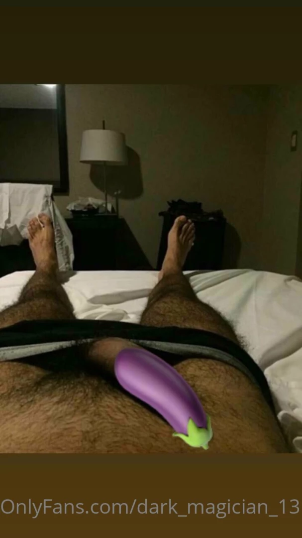 My friend dirtyboylatin wants to play with you free free free fetishes 