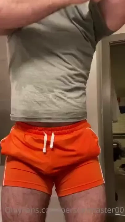 I look so superior in these orange shorts i m going to make you weak 
