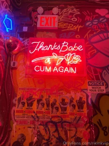 I need one of these neon lights please part 1