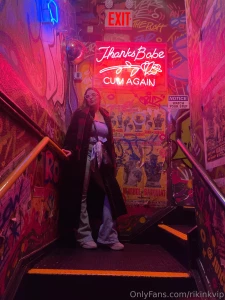 I need one of these neon lights please