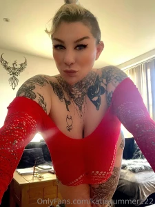 Lady in red part 524