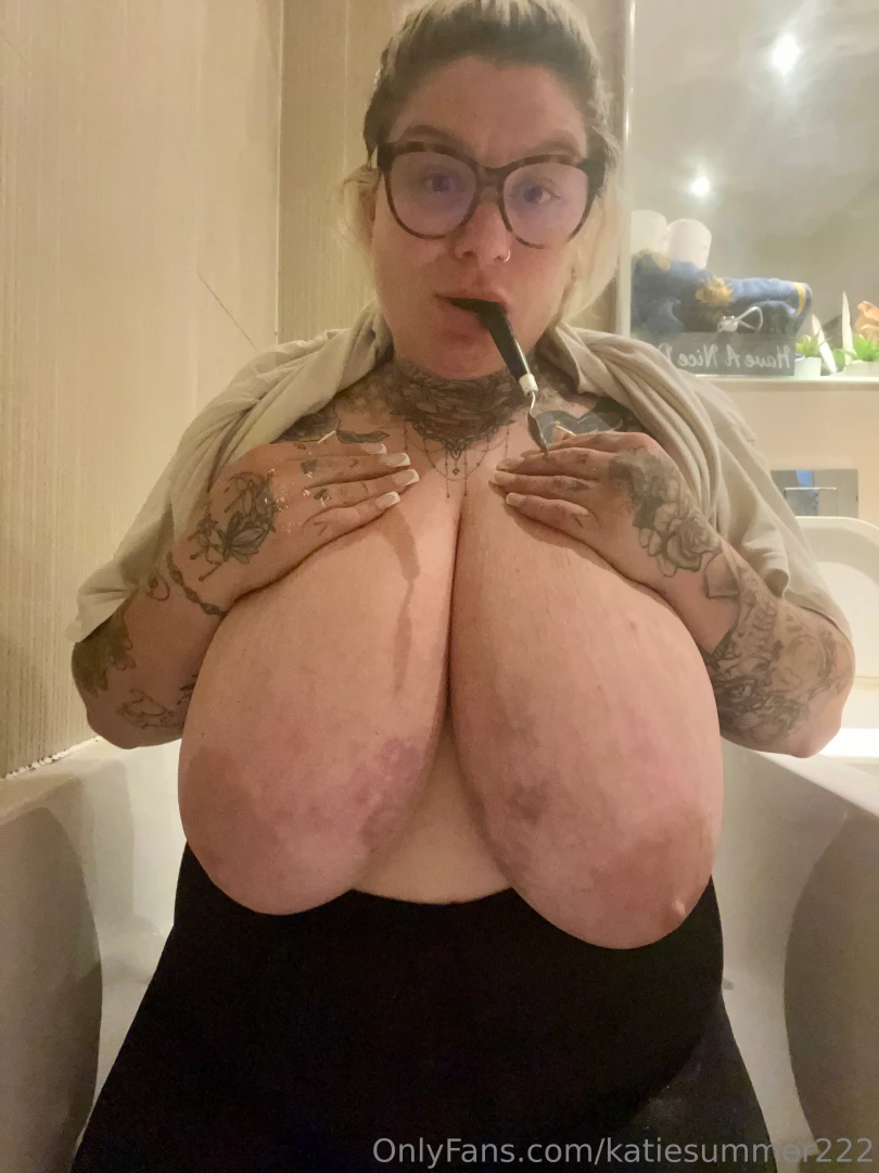 Happy tuesday titties as i do the tiling part 1 