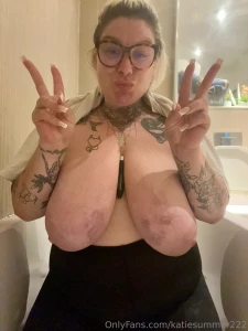 Happy tuesday titties as i do the tiling part 2