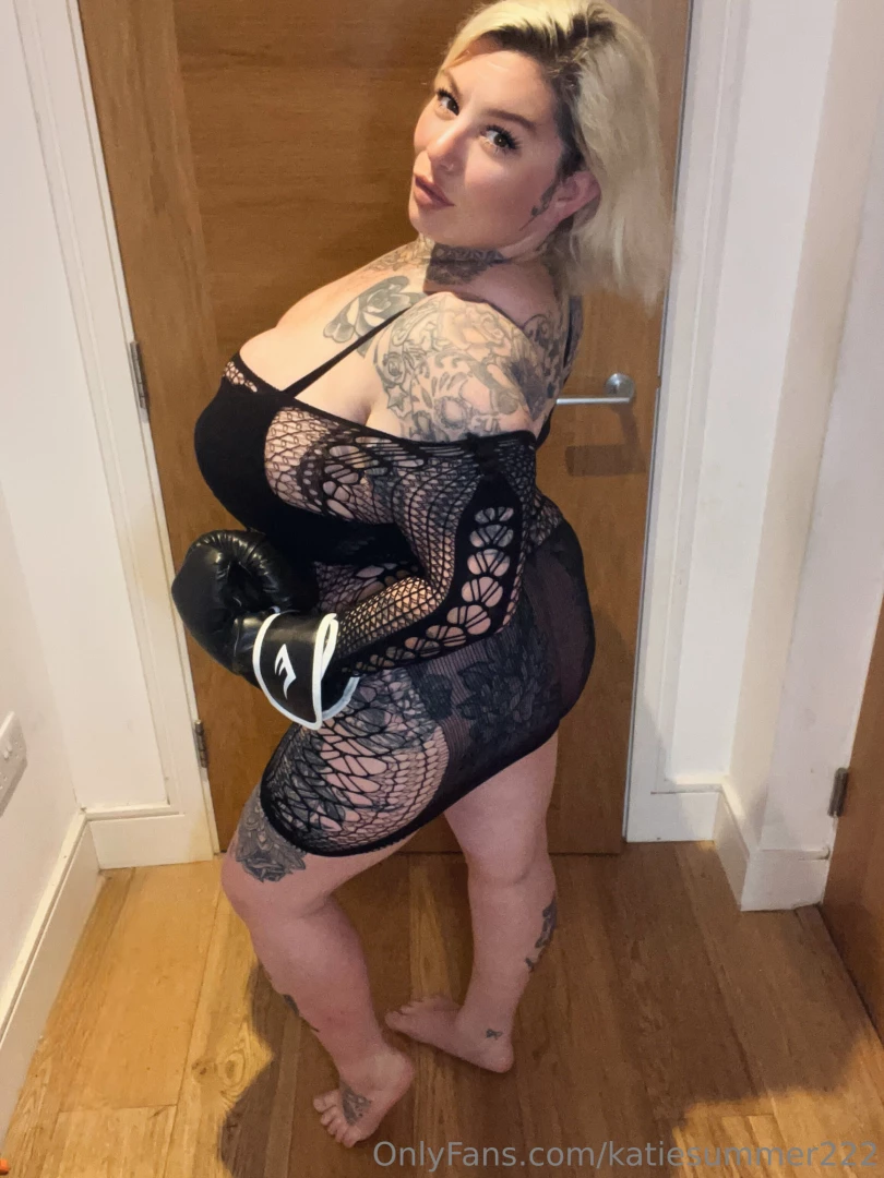 Who s watching the boxing tonight part 6 