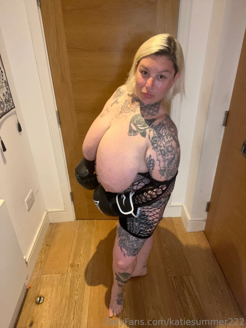 Who s watching the boxing tonight part 4 