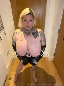 Who s watching the boxing tonight part 1