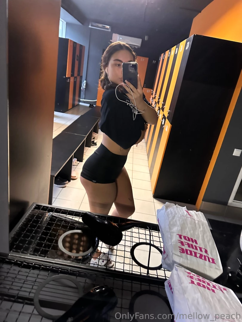 How do you like my luscious form 