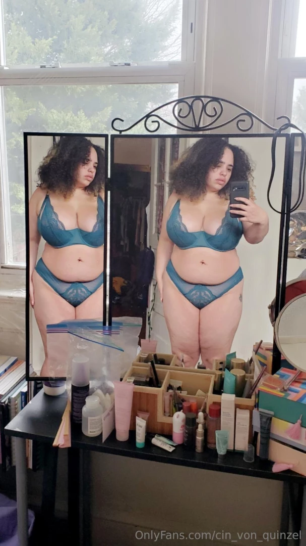 Starting off my week here with some selfies from dc had the part 2 