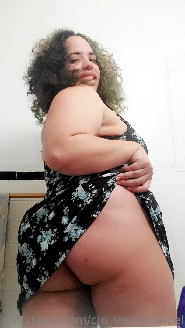 A new dress and some tub time part 1 