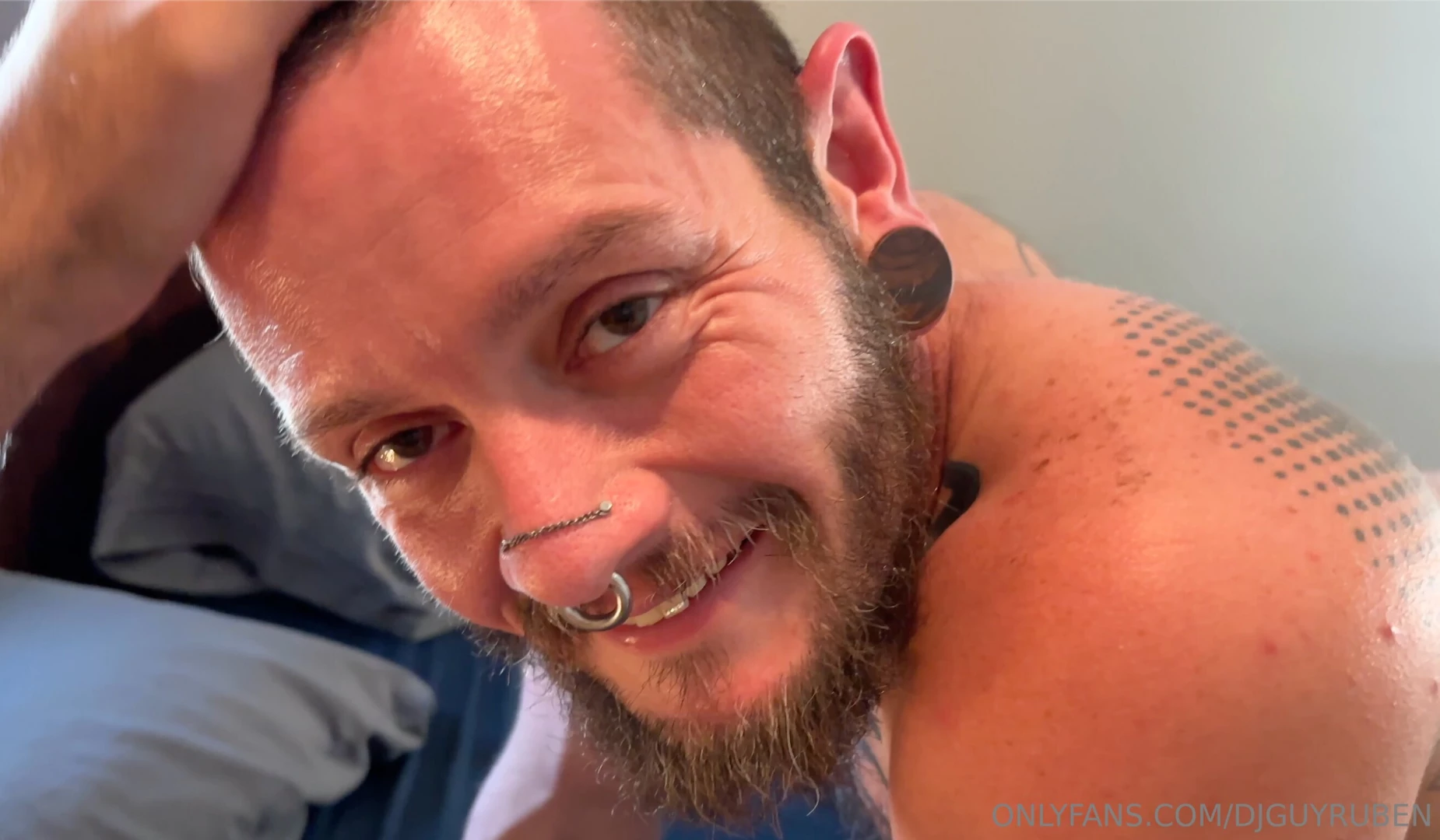 Breed the muscle boy cum get deep inside loadsoflogan with me now part 3 