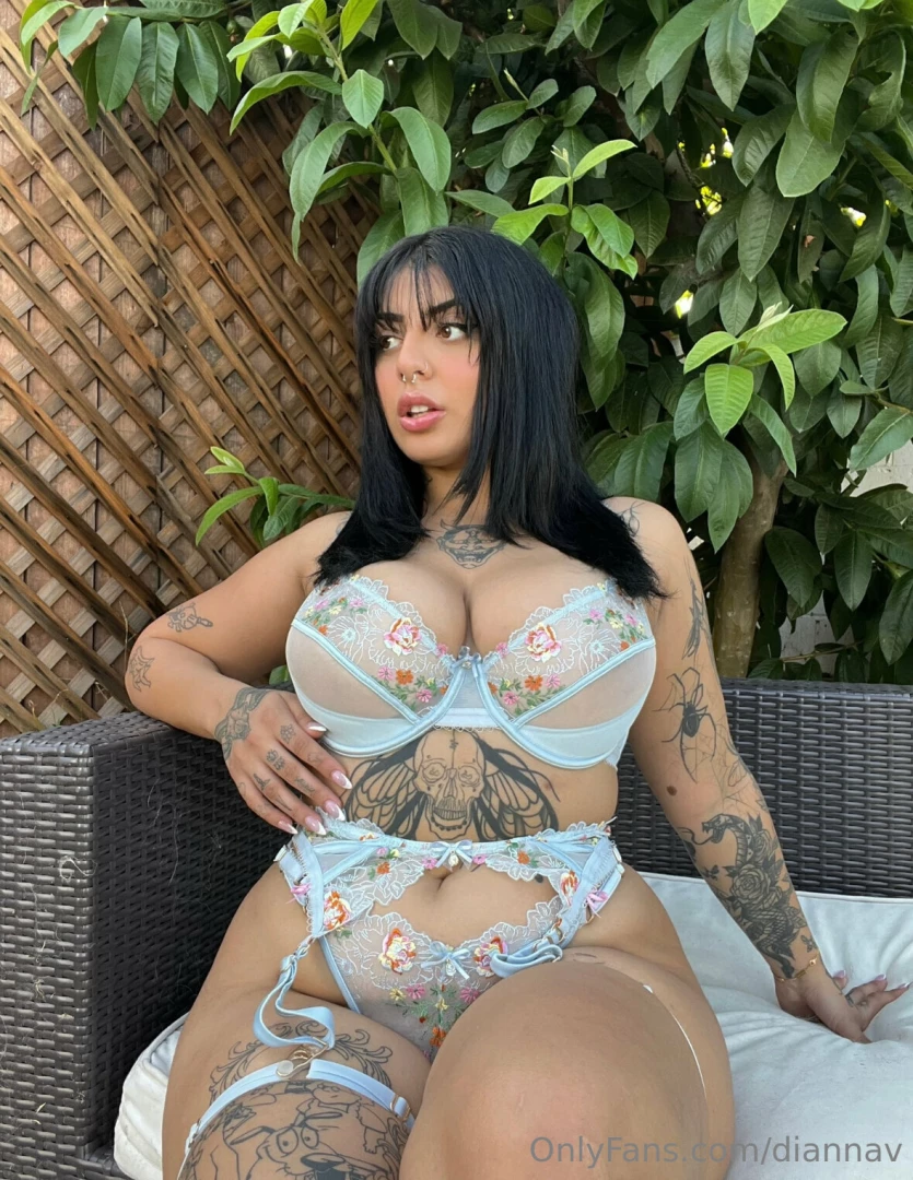 Do u think i look good in blue dm me and lmk 