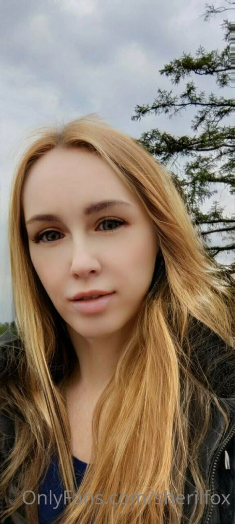 Baby it s so hot tonight let s become dirty together 